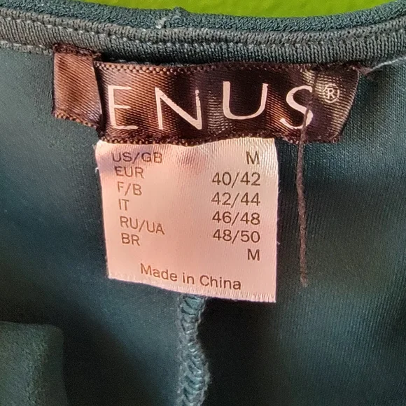 Green Venus dress with sheer mesh waist - Picture 4 of 5